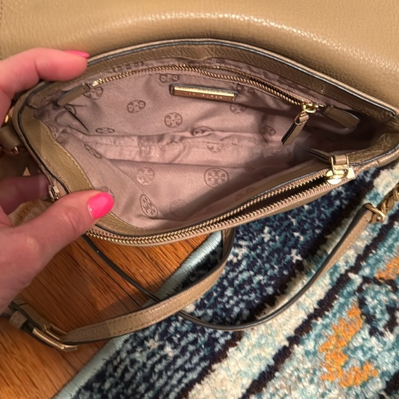 Tory Burch Tan Leather Crossbody Bag - Picture 5 of 12